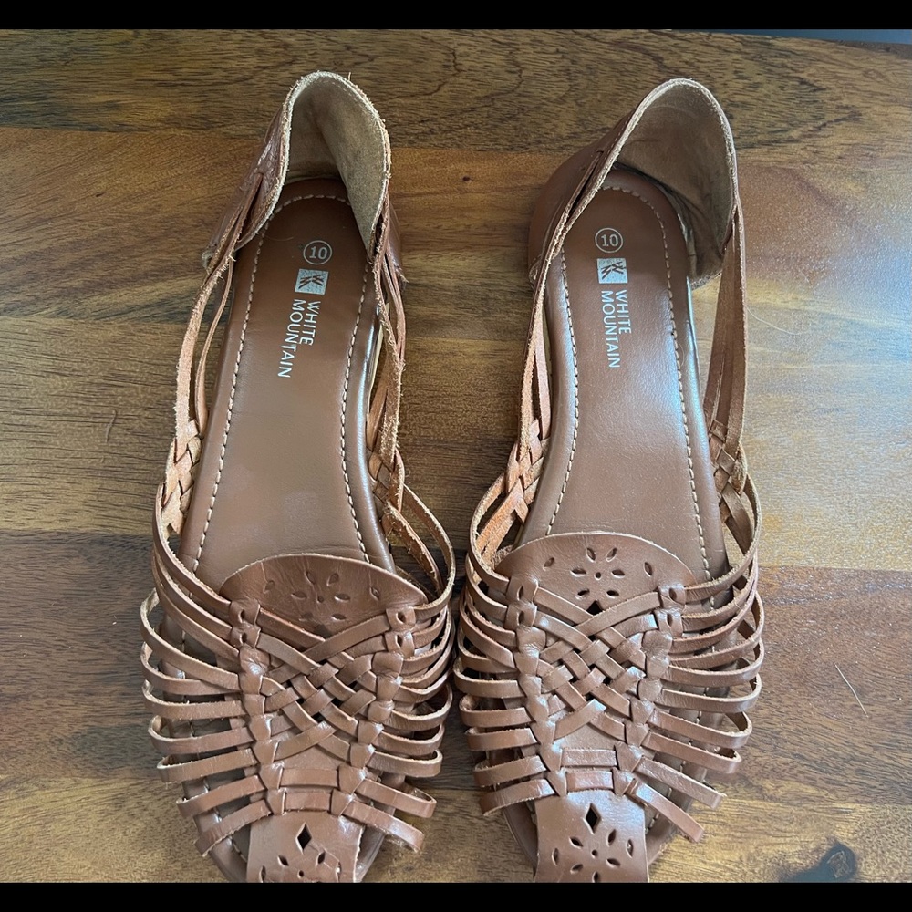 Brown White Mountain Flats! Women Size 10!